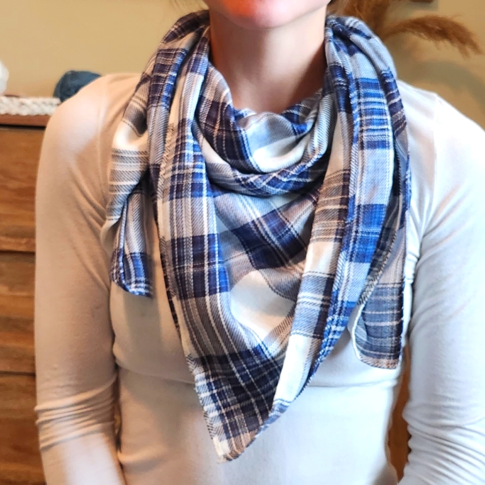 Mini Blanket Scarf Blue Plaid
